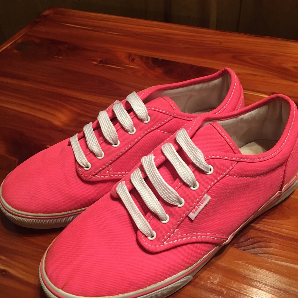 Women’s Vans Size 6